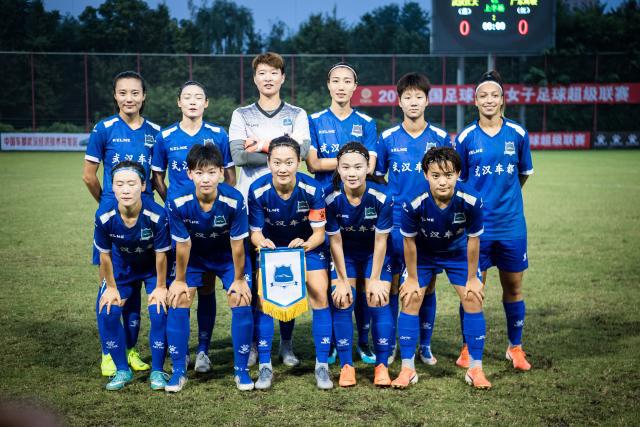 篮网大胜公牛3连胜 骑士险胜送76人3连败